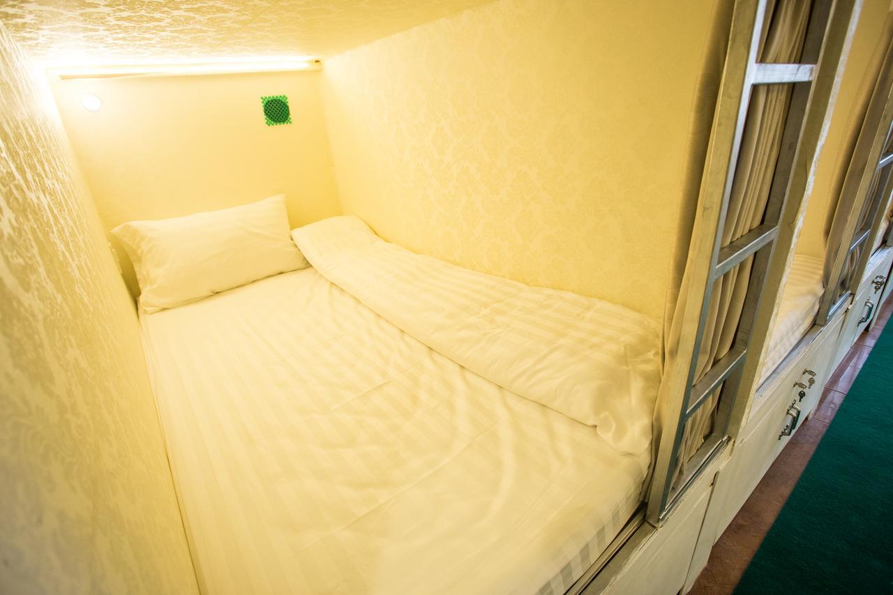 Green Box Capsule Hostel & Hotel В'єнтьян Екстер'єр фото