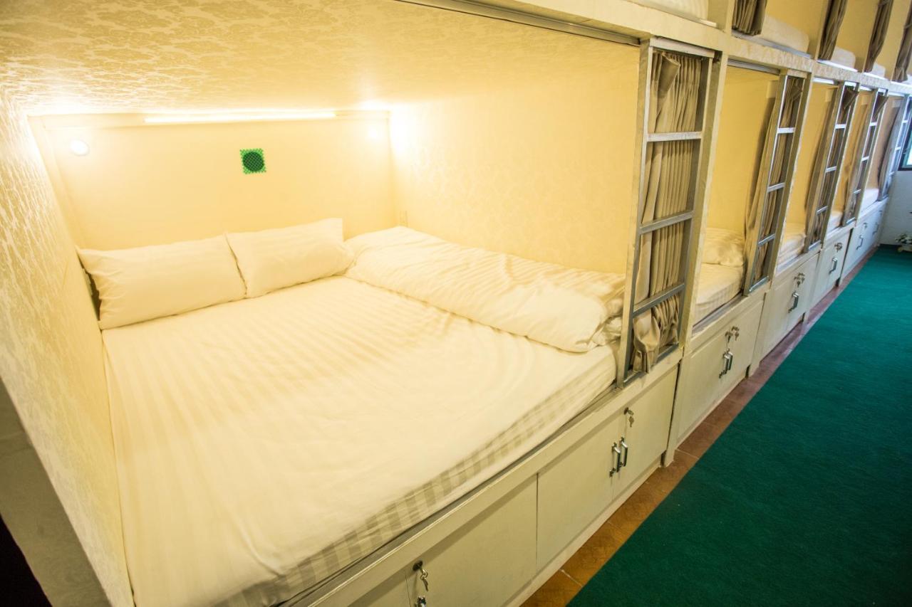 Green Box Capsule Hostel & Hotel В'єнтьян Екстер'єр фото