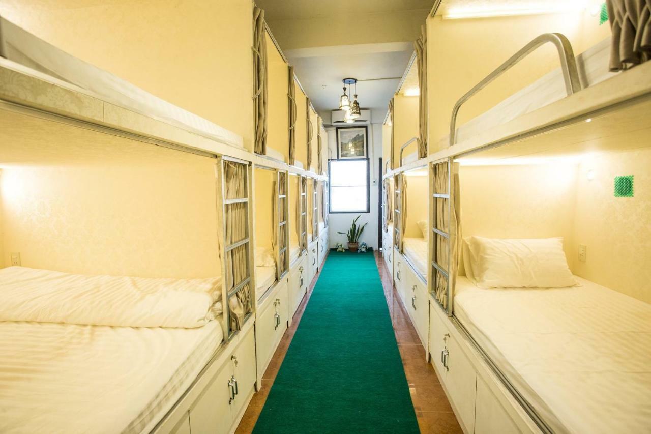 Green Box Capsule Hostel & Hotel В'єнтьян Екстер'єр фото